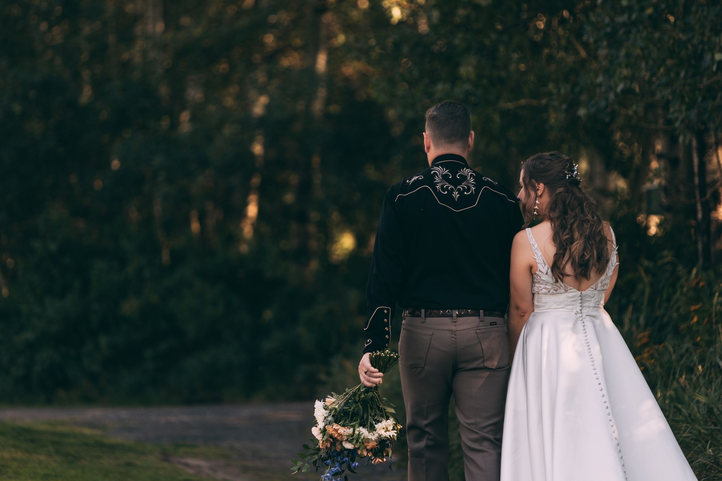 Alberta.Calgary.Edmonton Wedding Photographer sunset photo session