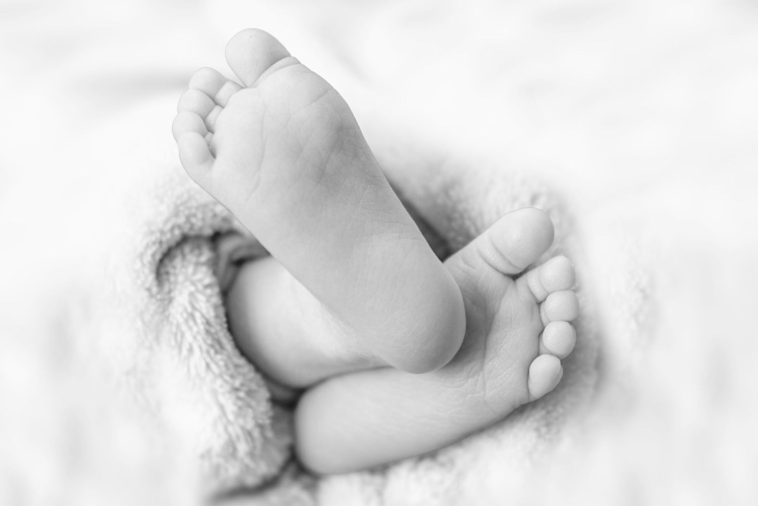 újszülött fotózás, newborn photography, lovely details, apró lábacskák, apró részletek, első napok, családi, lifestyle fotózás, stúdió fotók