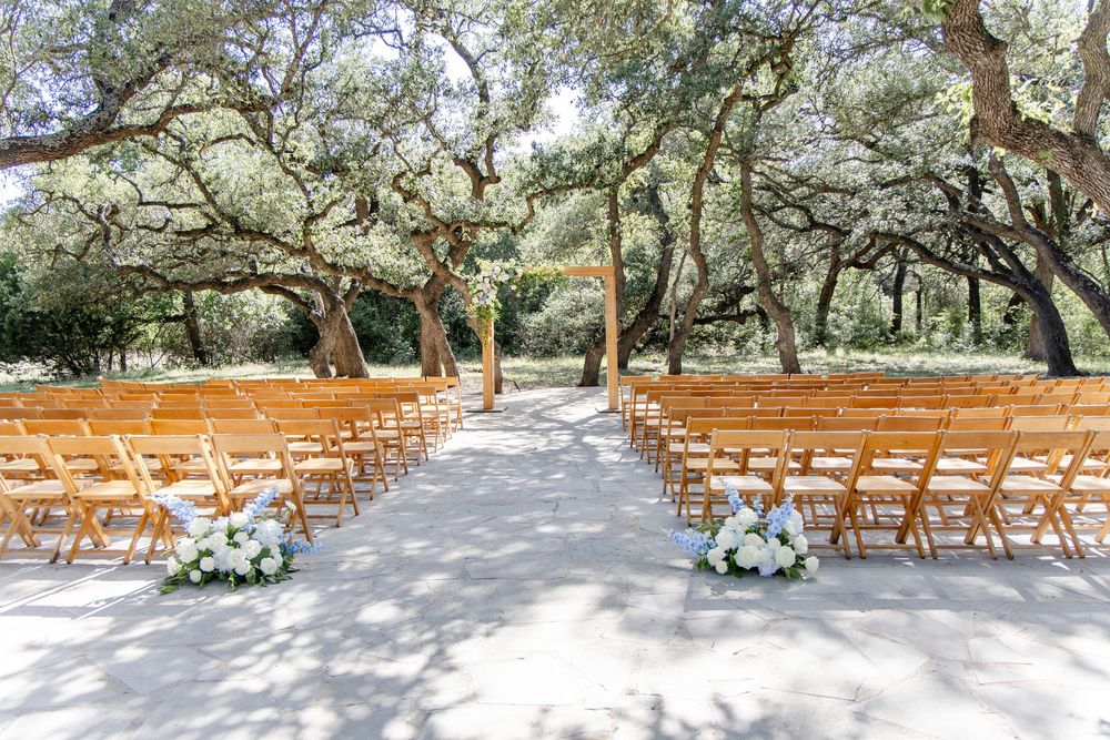 Dripping Springs elegant hill country wedding.