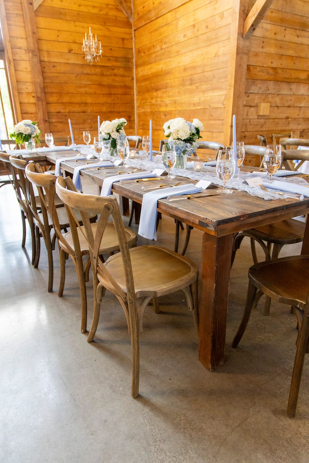 Wedding planner dinner set up photographed by Chloe Storm Photo