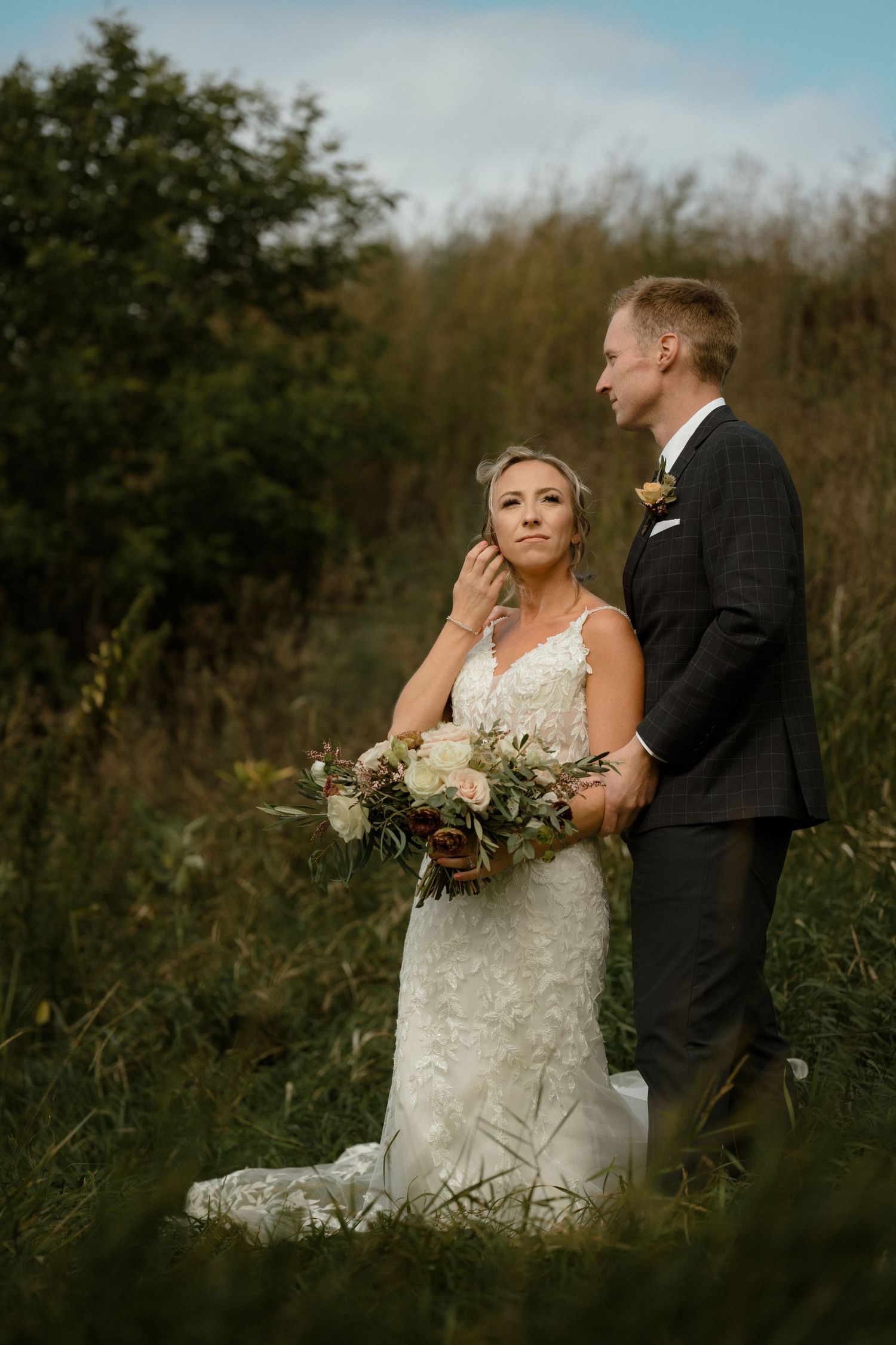 Local Manitoba Wedding Photographer photographs newly married Couple
