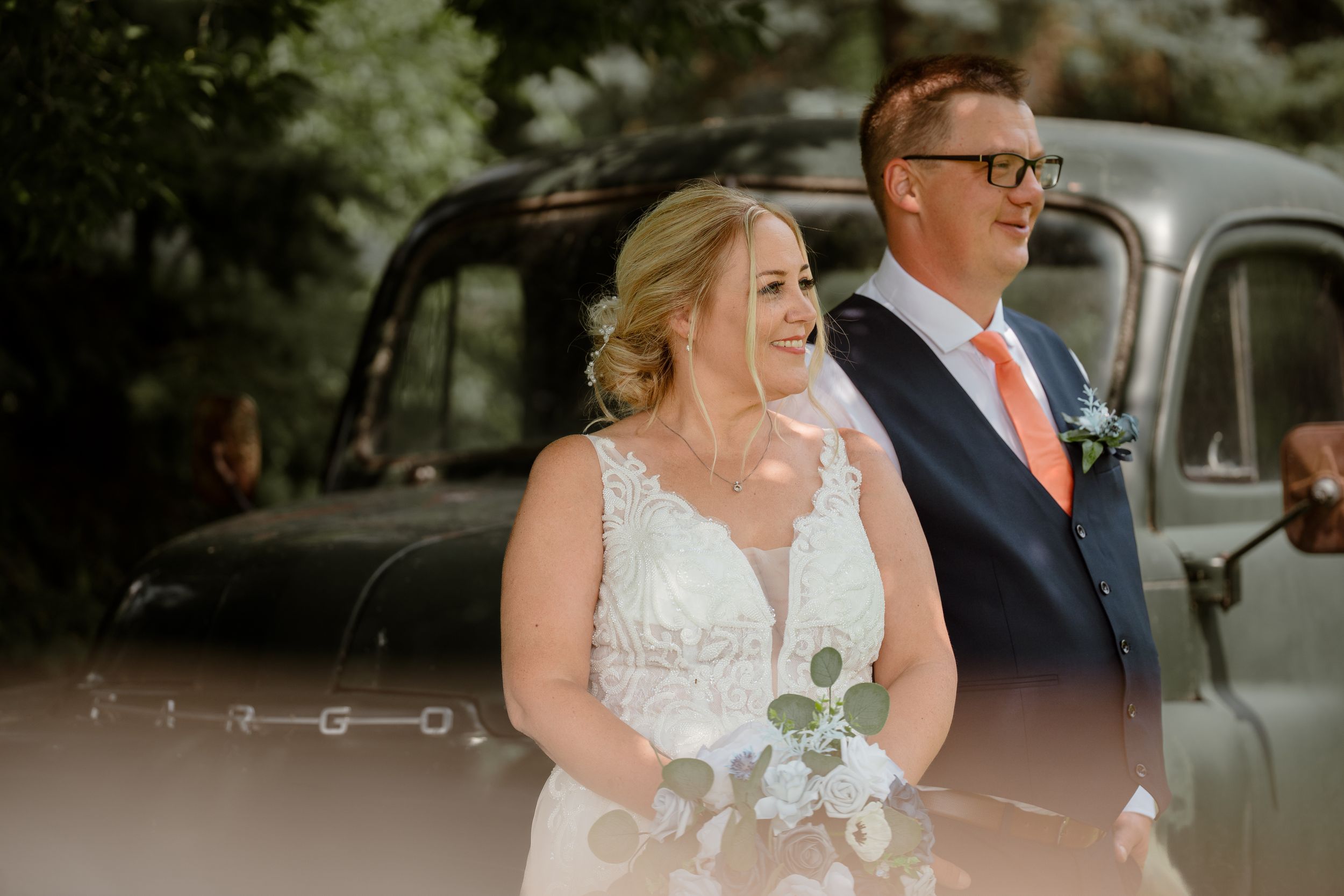 Local Manitoba Wedding Photographer photographs newly married Couple