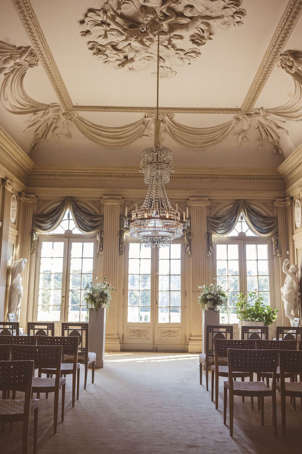 Bröllopsvigsel på Gunneboslott fotograferas av bröllopsfotografen AVVA PHOTOGRAPHY