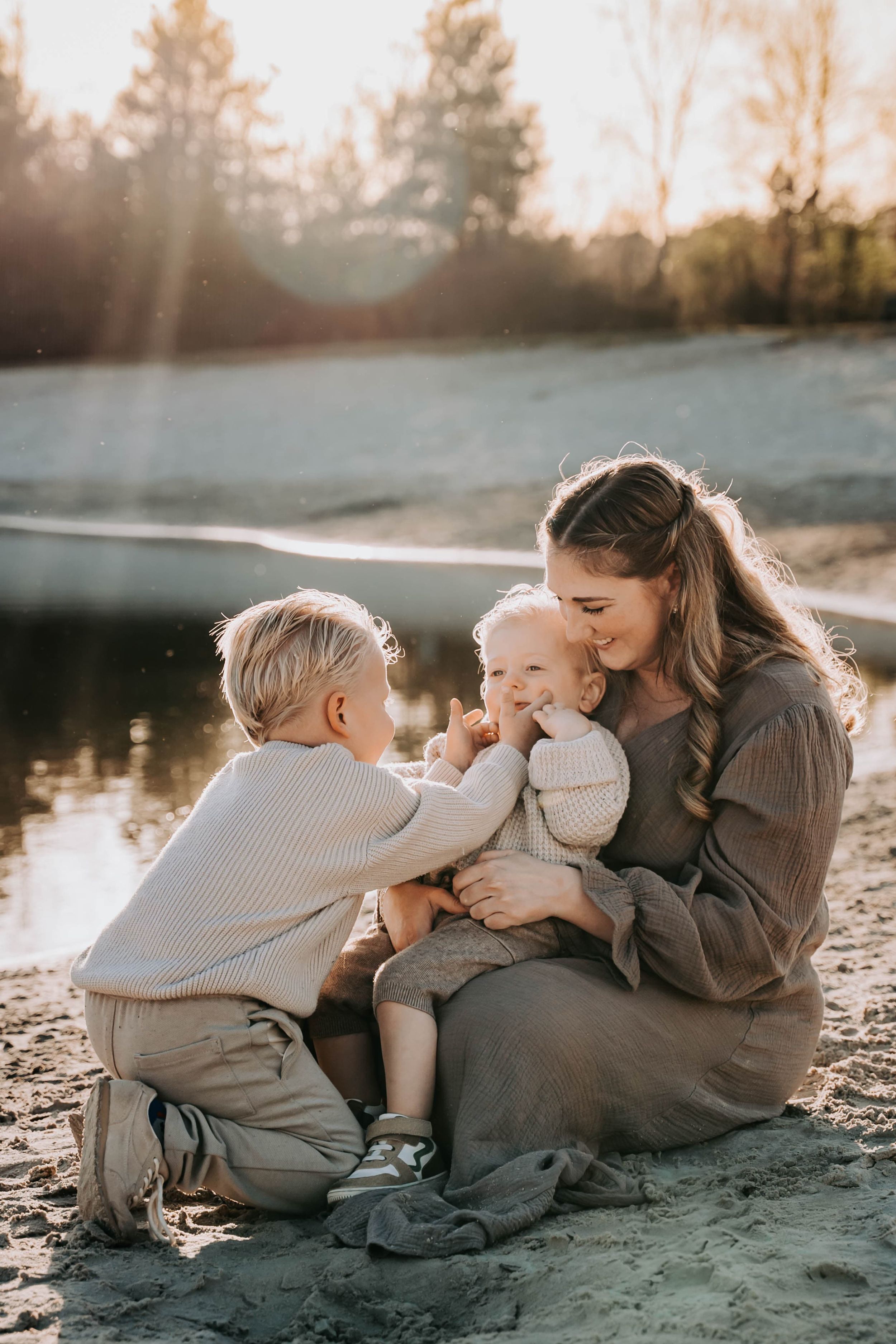 Motherhood shoot - Malon Voortman Fotografie