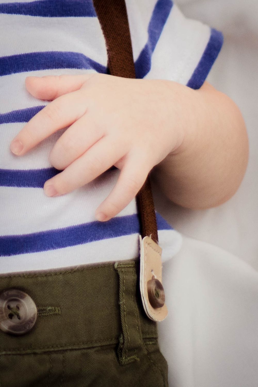 Document the quiet beauty of your newborn’s first moments with calm, cozy, in-home photography in palm bay