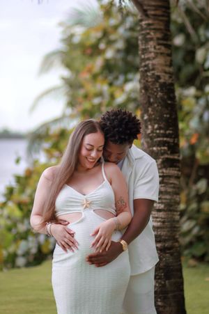 Puerto Rico Photographer. Albert Ray Photo. Book Now. Beach Photoshoot. San Juan Photographer. Engagement Photoshoot. Elopement photos.
