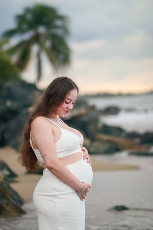 Puerto Rico Photographer. Albert Ray Photo. Maternity Photoshoot. Beach Photoshoot. Pregnancy Photos. San Juan Photographer. Couples. PR