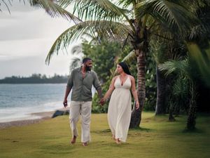 Puerto Rico Photographer. Albert Ray Photo. Book Now. Beach Photoshoot. San Juan Puerto Rico Engagement Photoshoot. Elopement photos. Couple