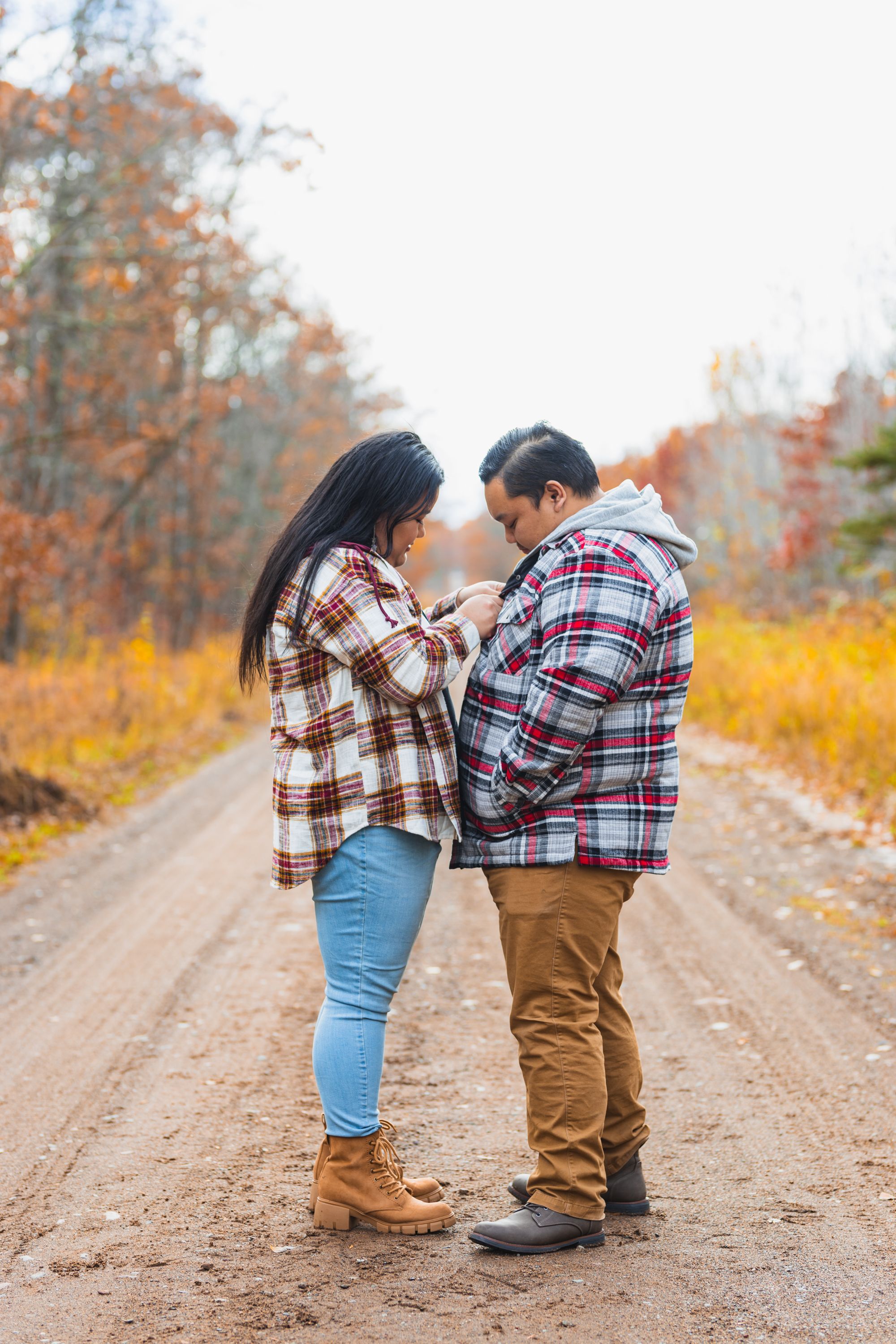 #SaintPaulphotographer
#couplesportrait
#Hmongcouplesportrait
#portraitphotography
#outsideportraitcouple