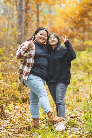 #SaintPaulphotographer
#couplesportrait
#Hmongcouplesportrait
#portraitphotography
#outsideportraitcouple
#familyportraitsession
