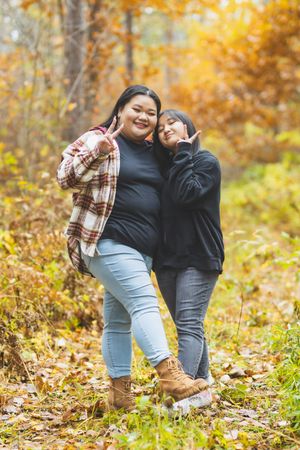 #SaintPaulphotographer
#couplesportrait
#Hmongcouplesportrait
#portraitphotography
#outsideportraitcouple
#familyportraitsession