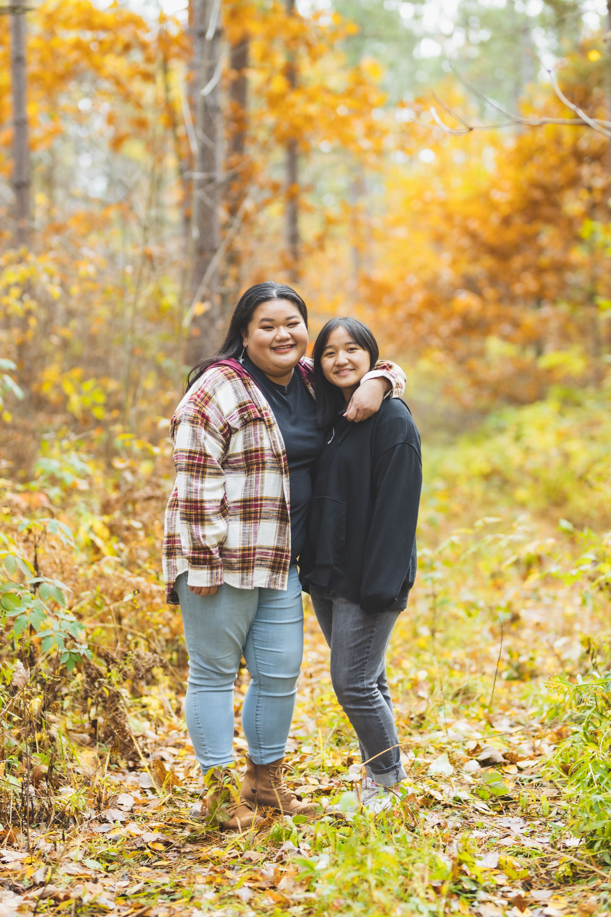 #SaintPaulphotographer
#couplesportrait
#Hmongcouplesportrait
#portraitphotography
#outsideportraitcouple
#familyportraitsession