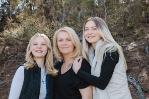 The Acords share smiles and sweet moments during a joyful photo session, capturing love, laughter, and their special bond.