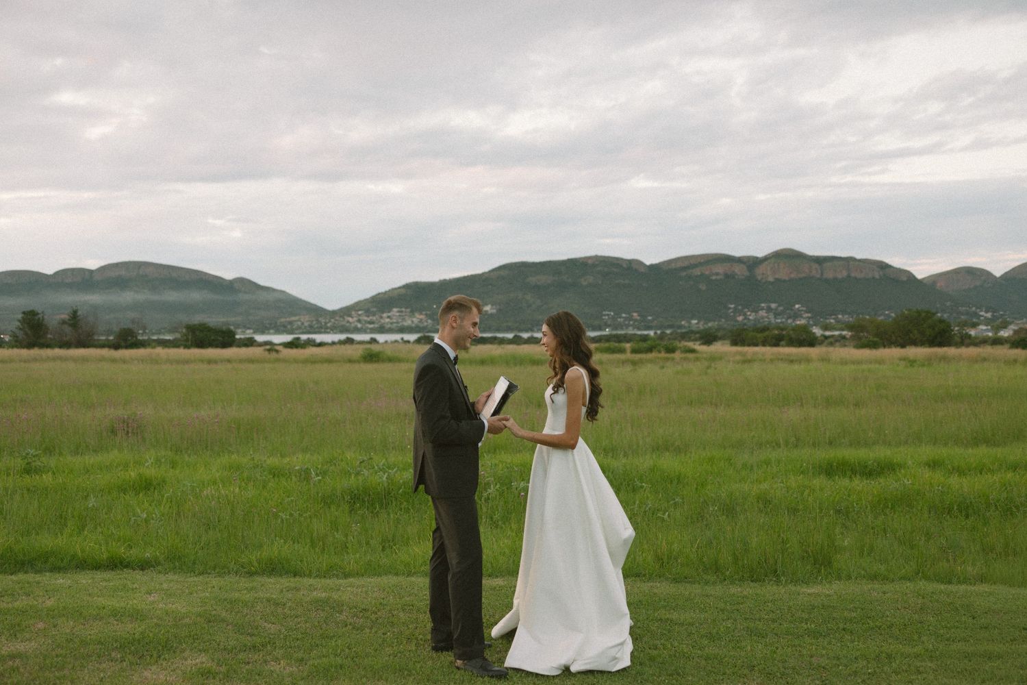 Cape Town wedding photographer Christene de Coning at Kleine Rijke documentary wedding