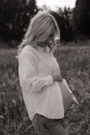 Portrétní fotografie nastávající maminky