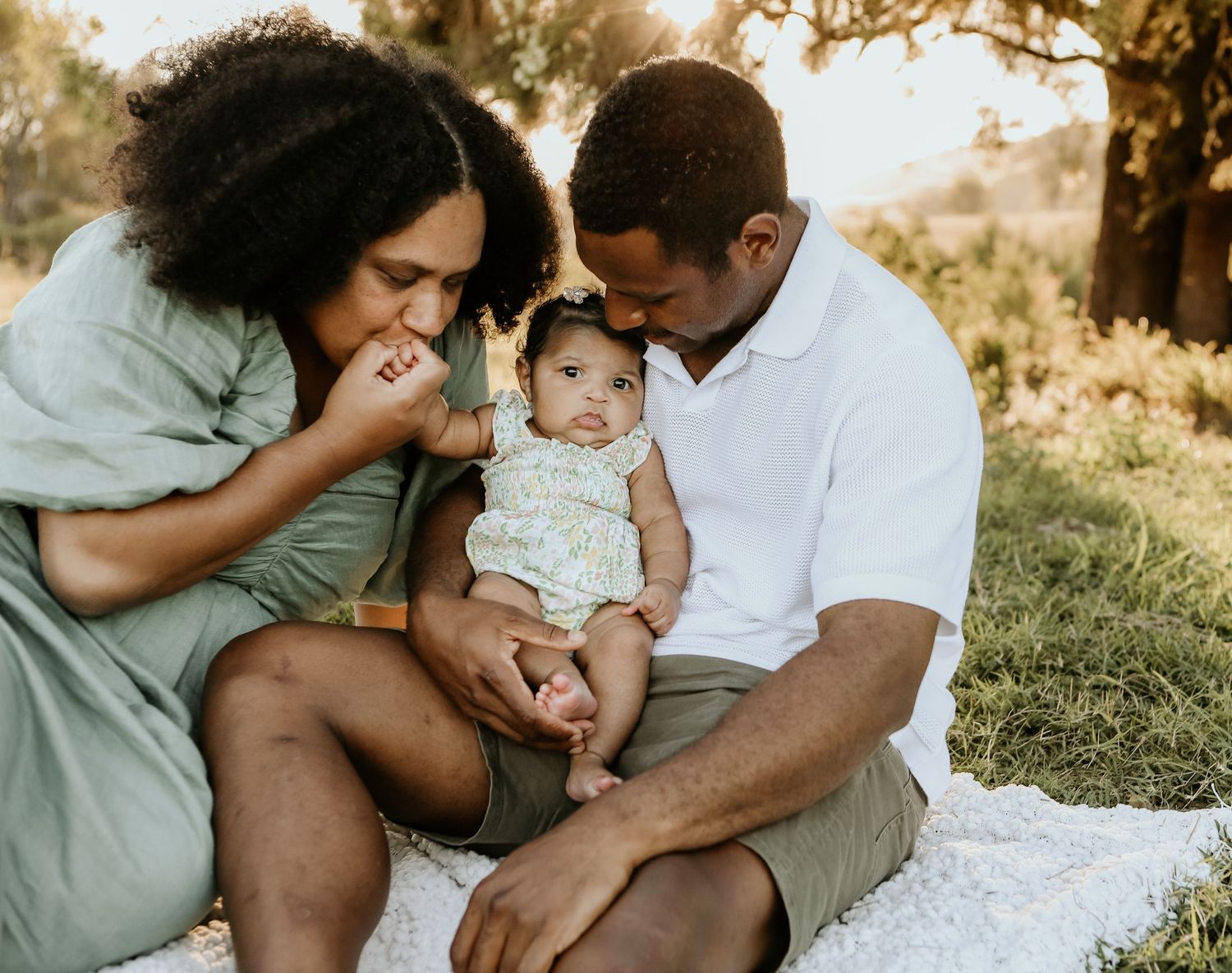 Small moments captured forever during a Newborn Lifestyle.
