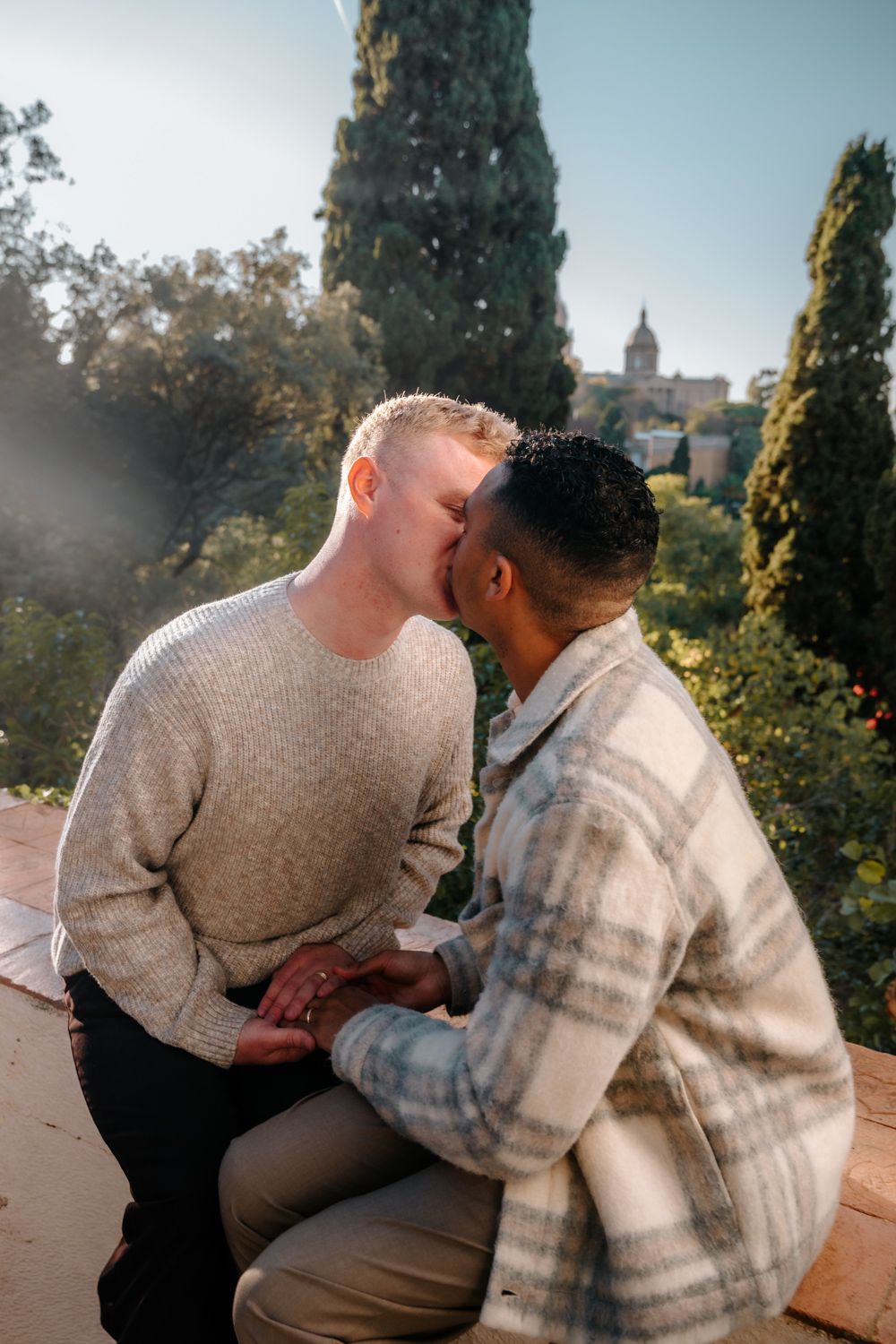 Romantic proposal photoshoot in Jardins de Laribal Barcelona
