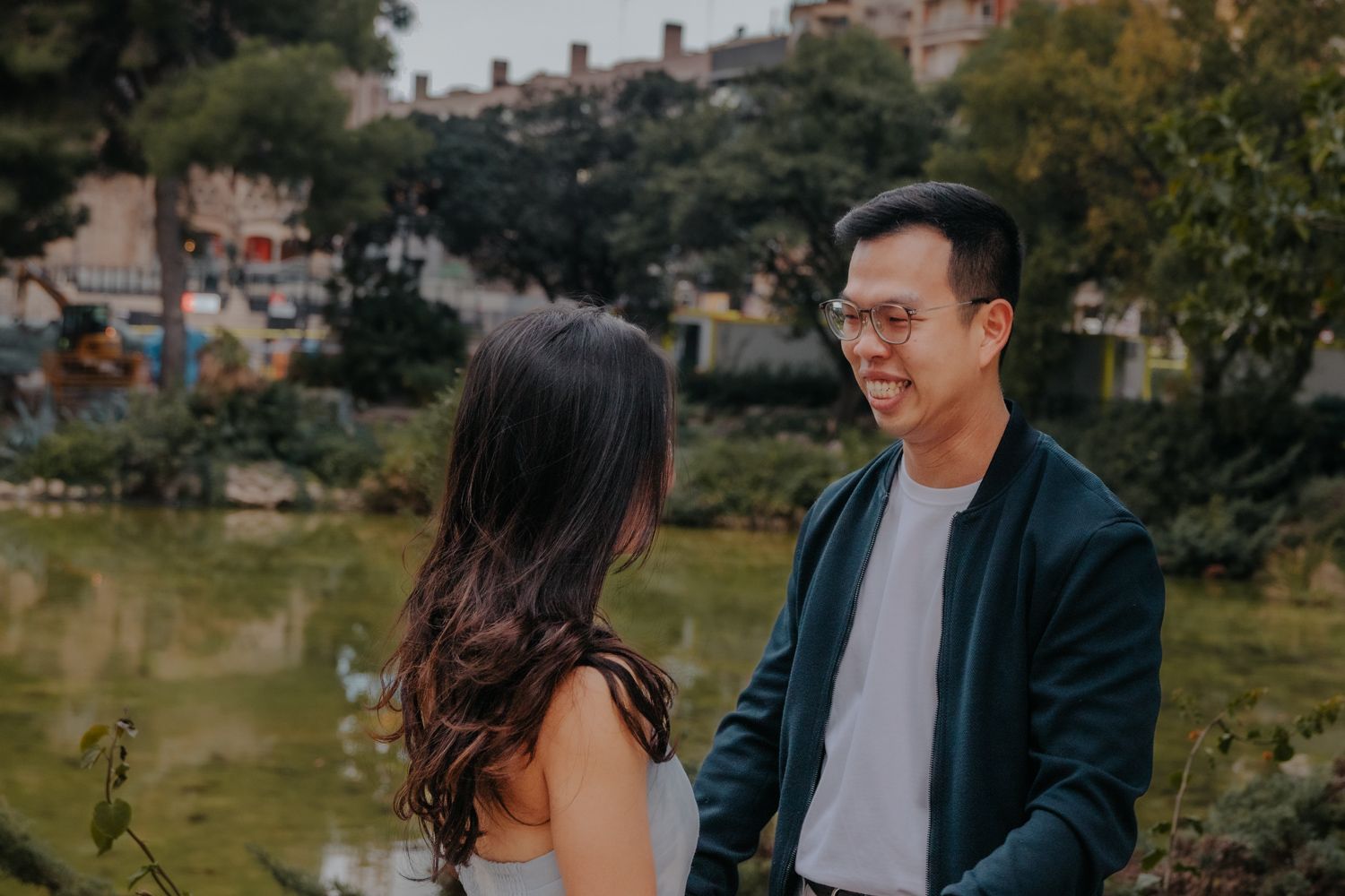Private proposal setup in Barcelona for a shy partner