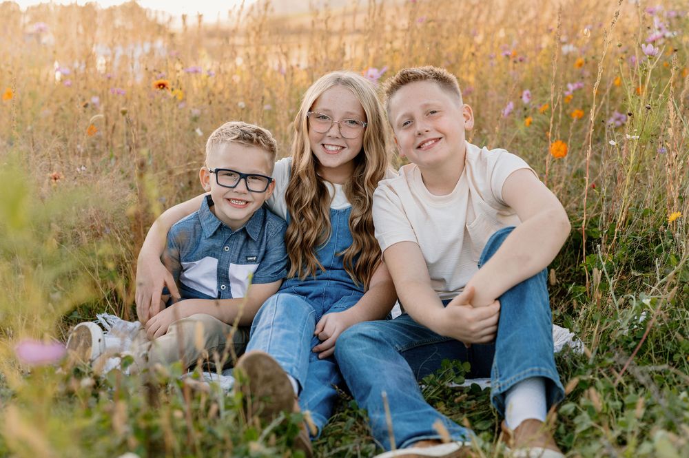 Flower farm family photos at sunset in September