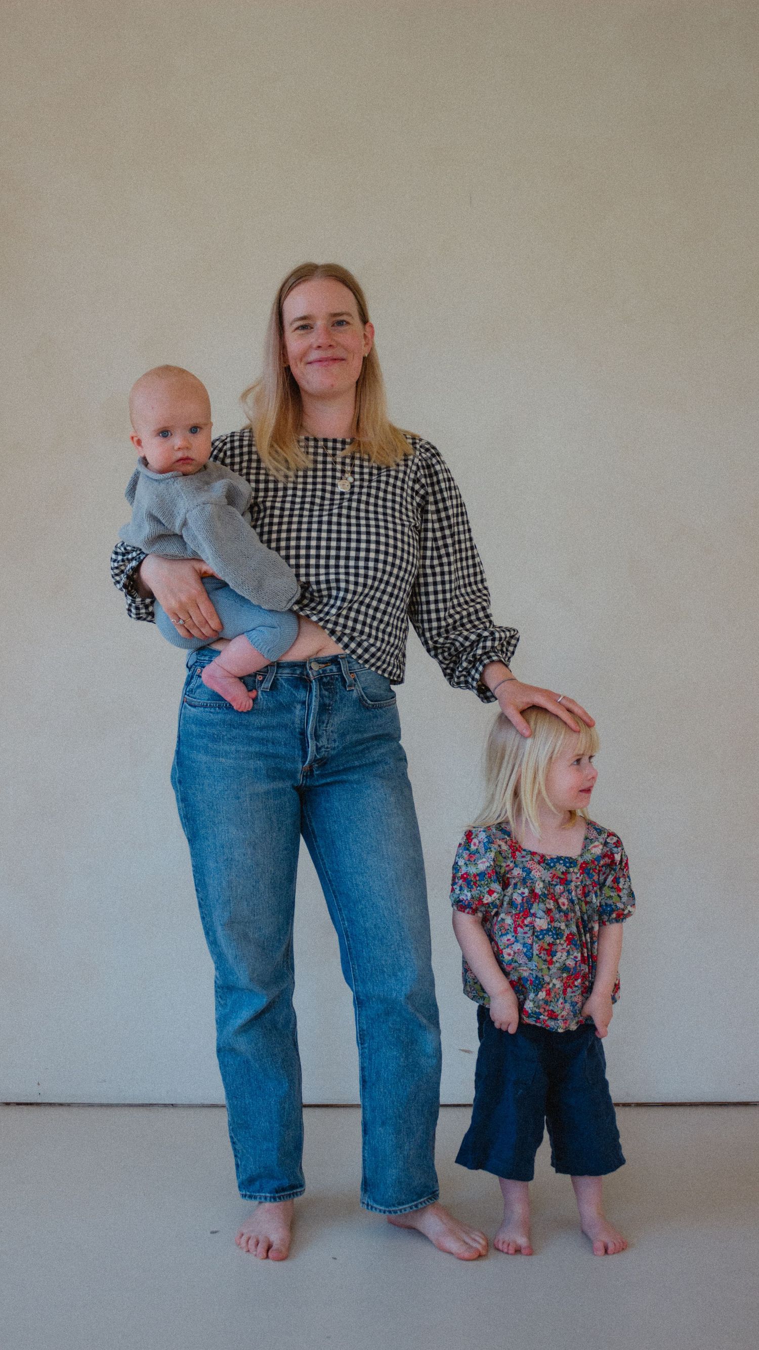 Vancouver Family and Motherhood Photographer offering candid, natural Sessions for pregnancy, newborn, breastfeeding, mommy and me sessions.