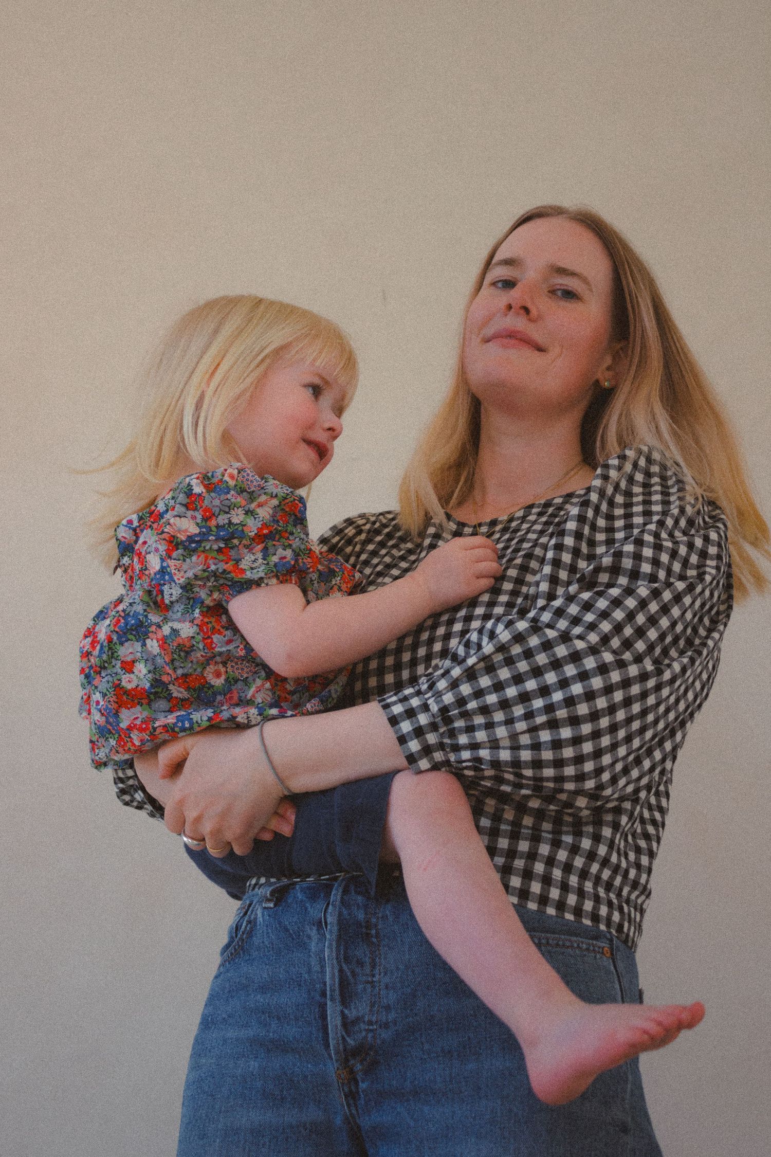 Vancouver Family and Motherhood Photographer offering candid, natural Sessions for pregnancy, newborn, breastfeeding, mommy and me sessions.