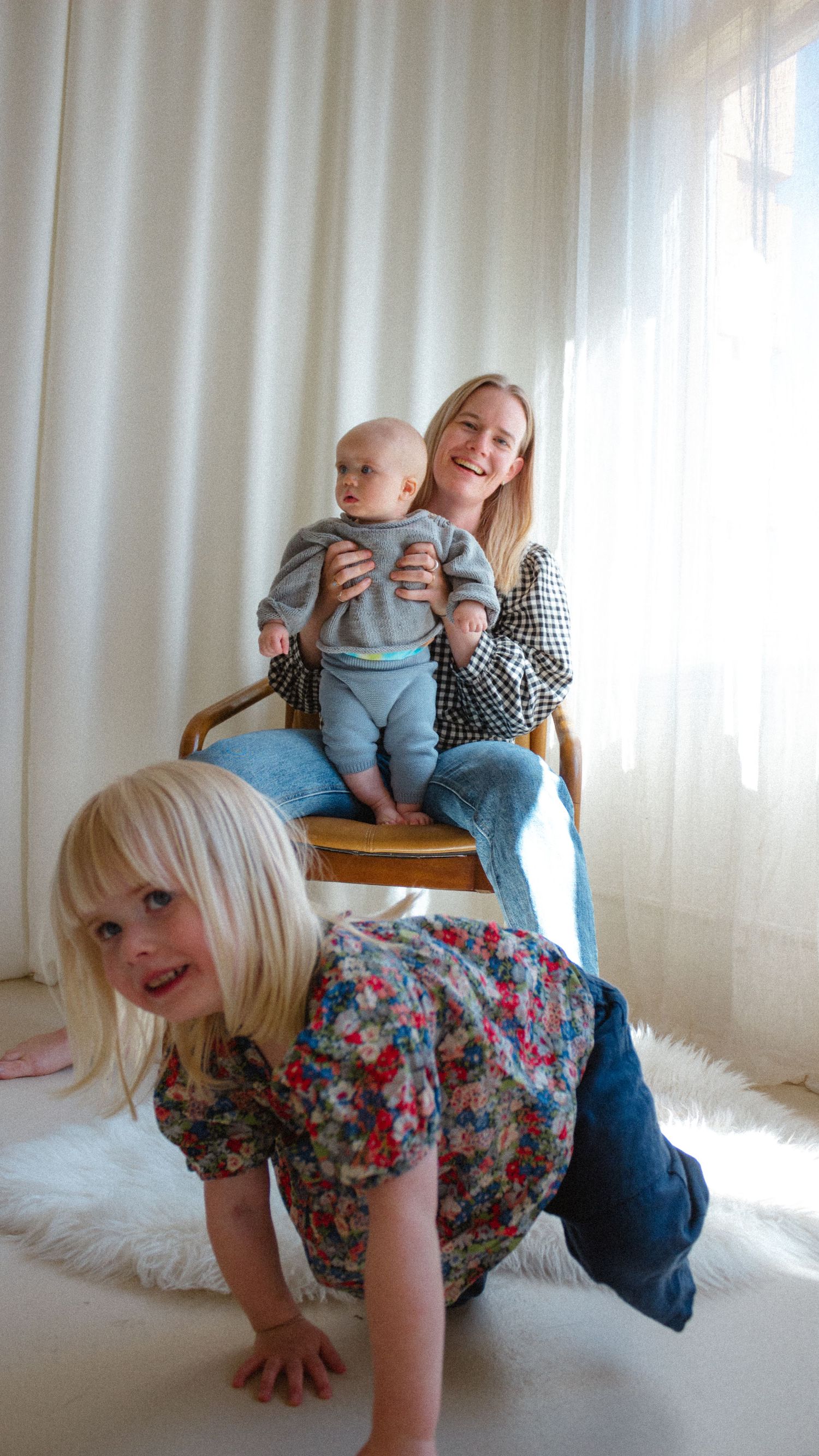 Vancouver Family and Motherhood Photographer offering candid, natural Sessions for pregnancy, newborn, breastfeeding, mommy and me sessions.