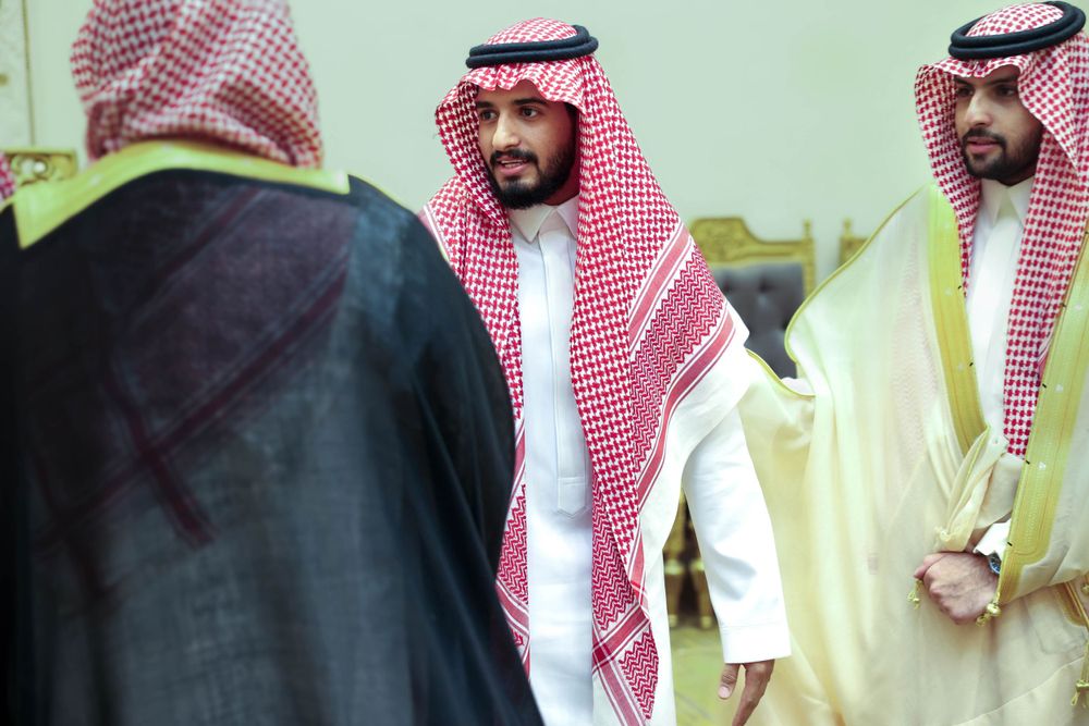 يحضر حفل الزفاف المبدع عبدالرحمن الشلهوب صانع المحتوى المعروف برياضة الباركور في الرياض، السعودية.
