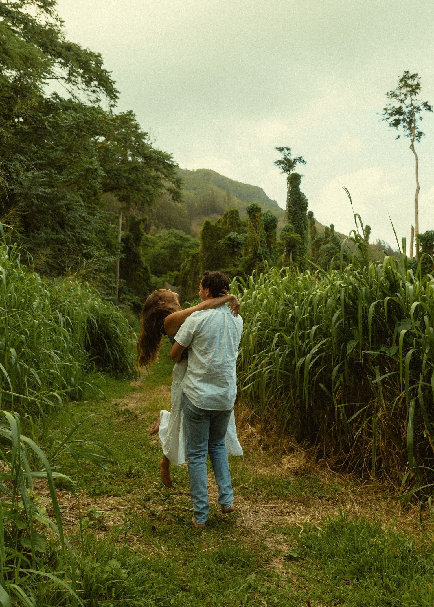 o'ahu photographer, Hawaii photographer, couples photographer, travel photographer, cinematic, storytelling, couples
