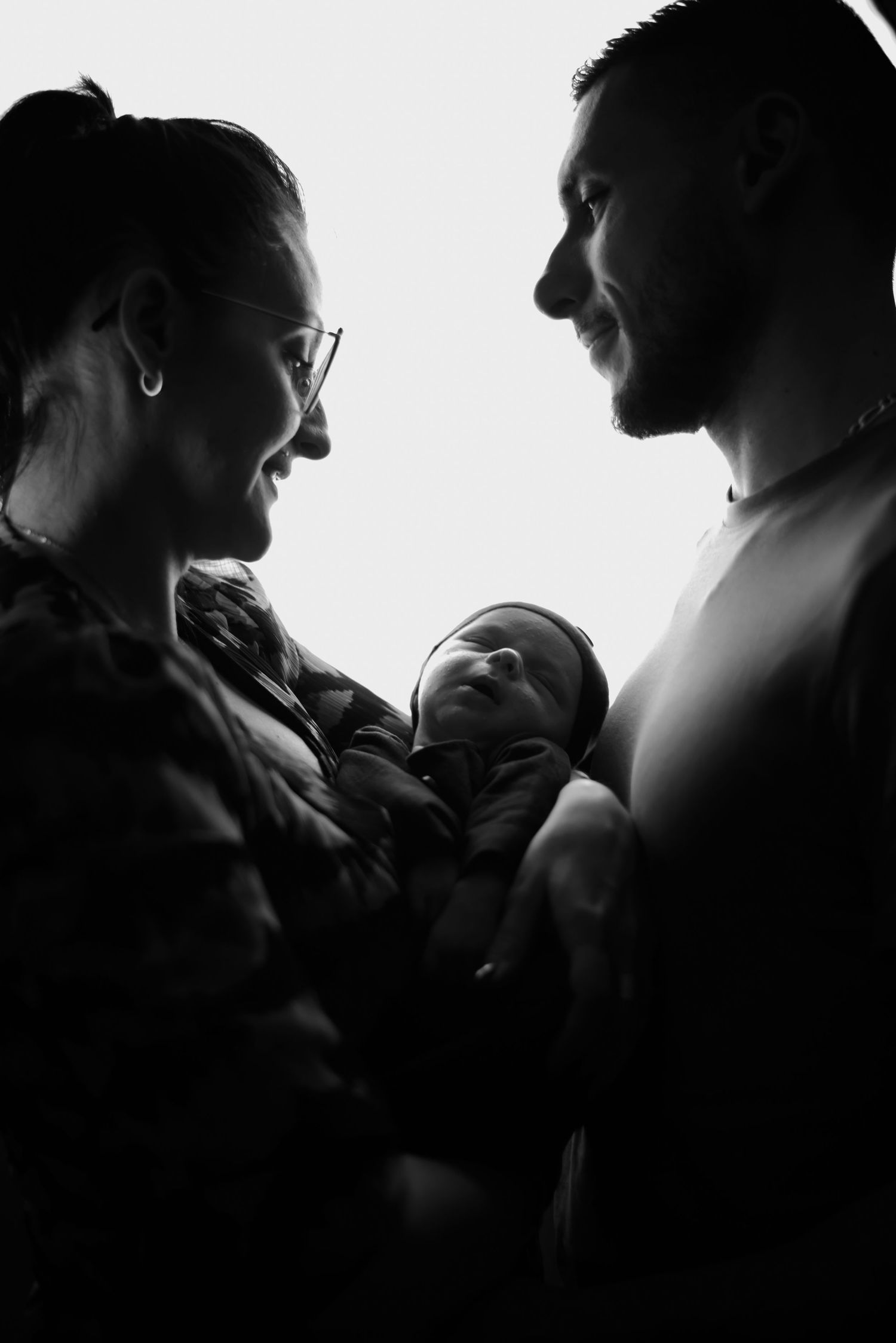 Portrait générationnel - mère & fils, noir et blanc par Flashnoah