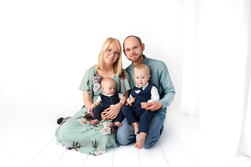 Familjefotografering. Fotograf Maria Lantz, Studio i Trekanten, Kalmar, Småland.
