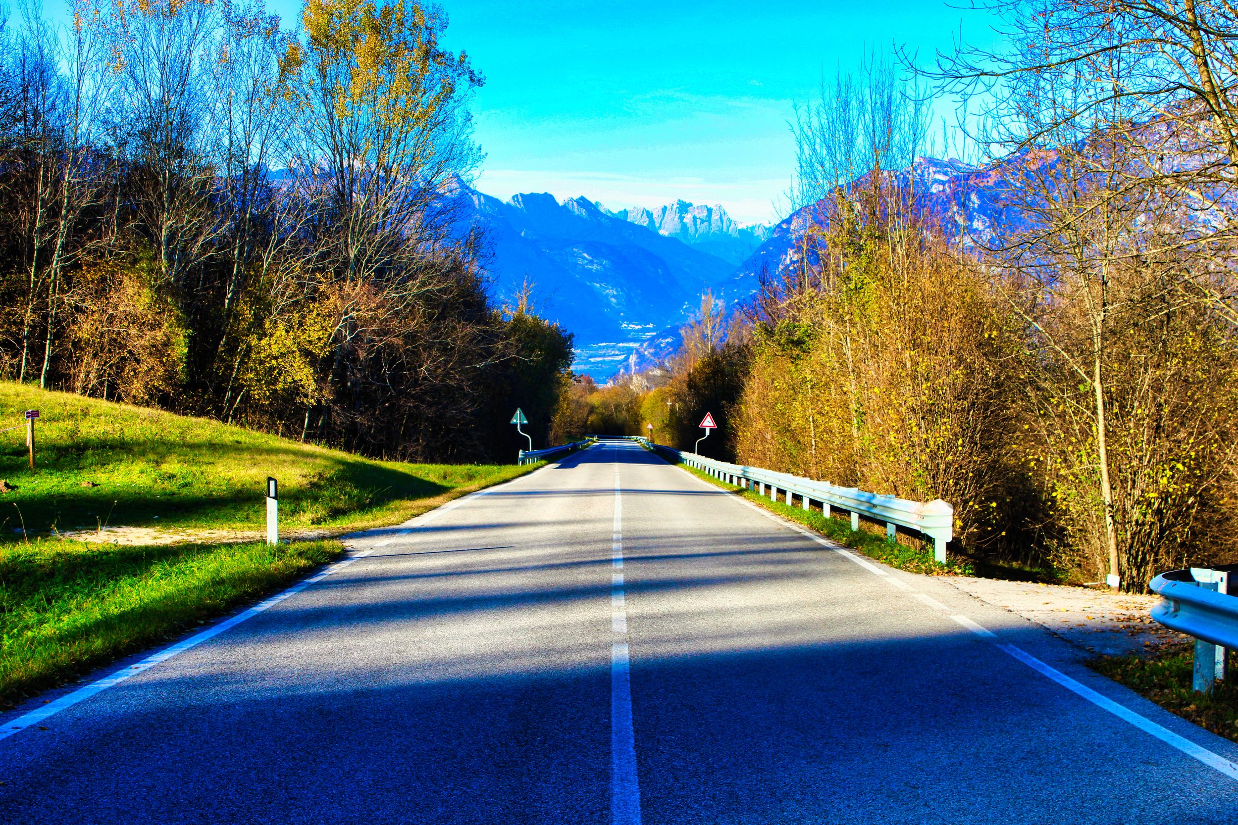 road to the mountains
