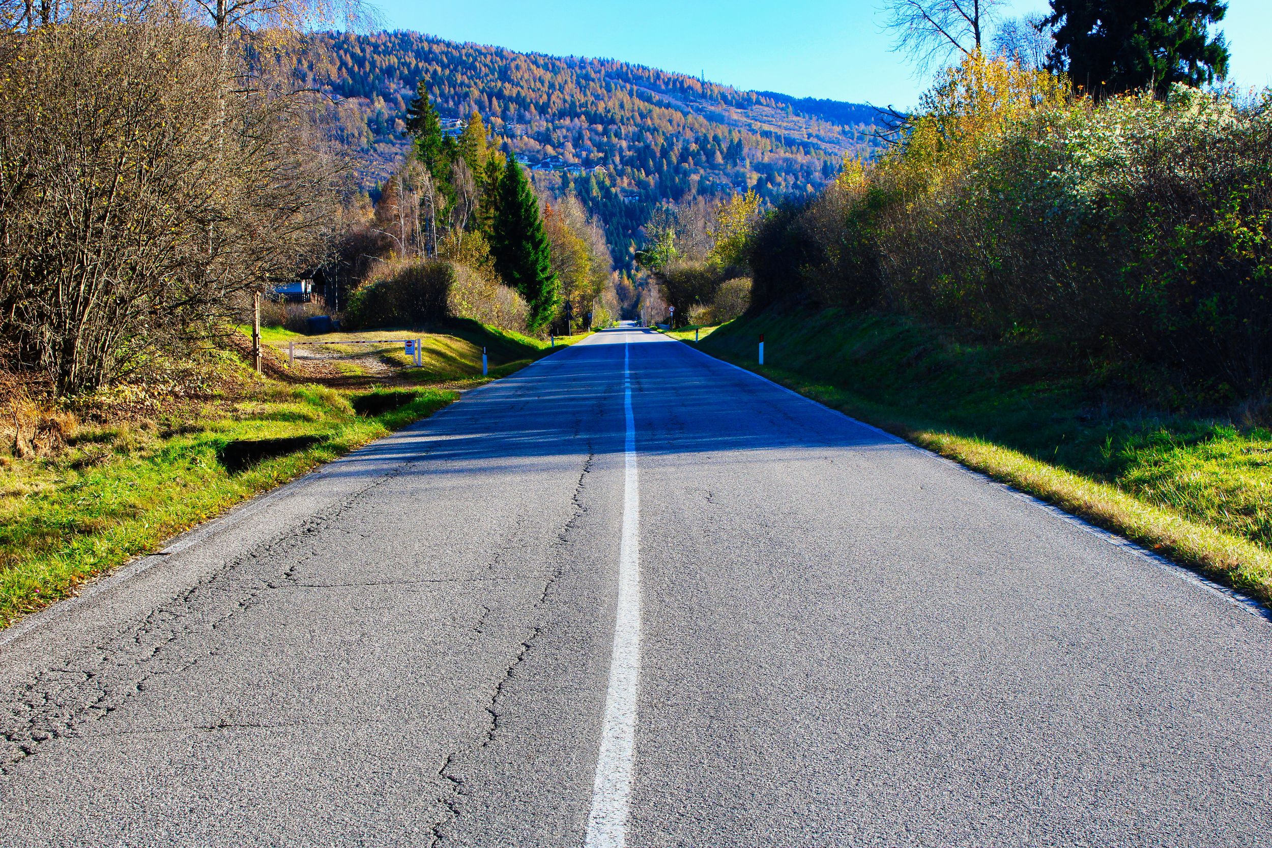 road to the mountains