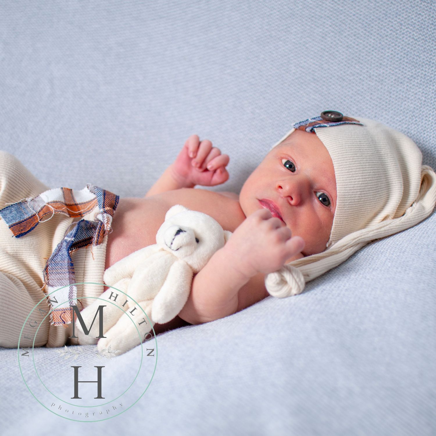 newborn photo beige hat and pants set with teddy