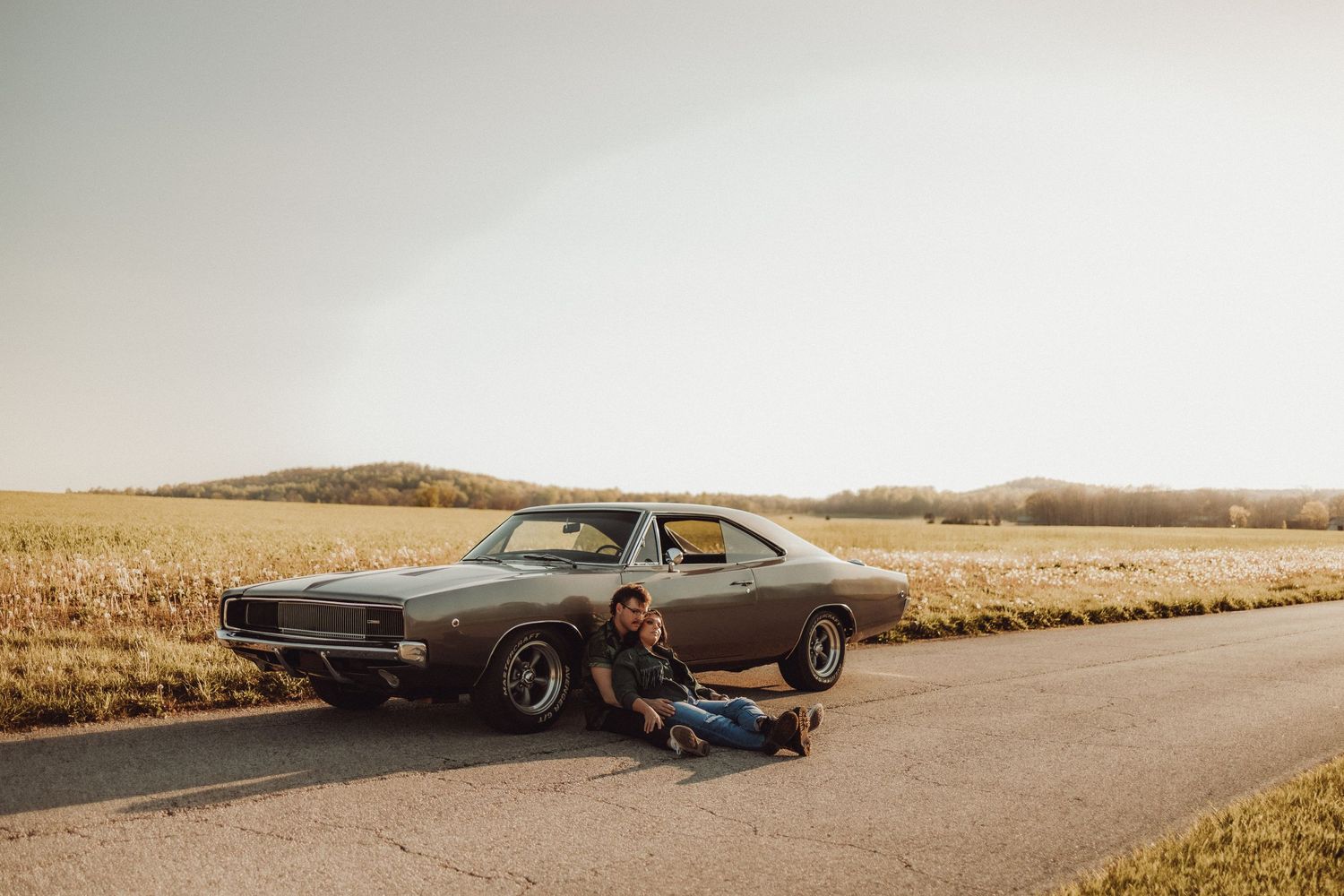 Louisville engagment photographer, creative engagement session with car, date night ideas