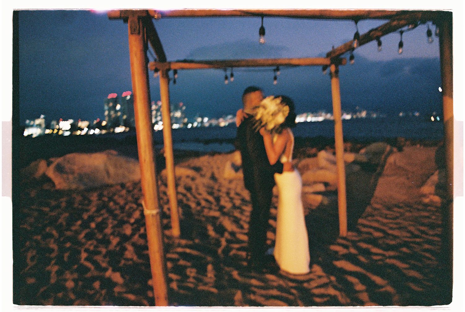 alexobregonsayulitaweddingphotographer