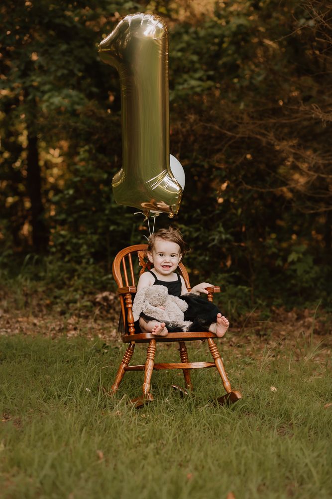 East Tx family photographer with children one year old session