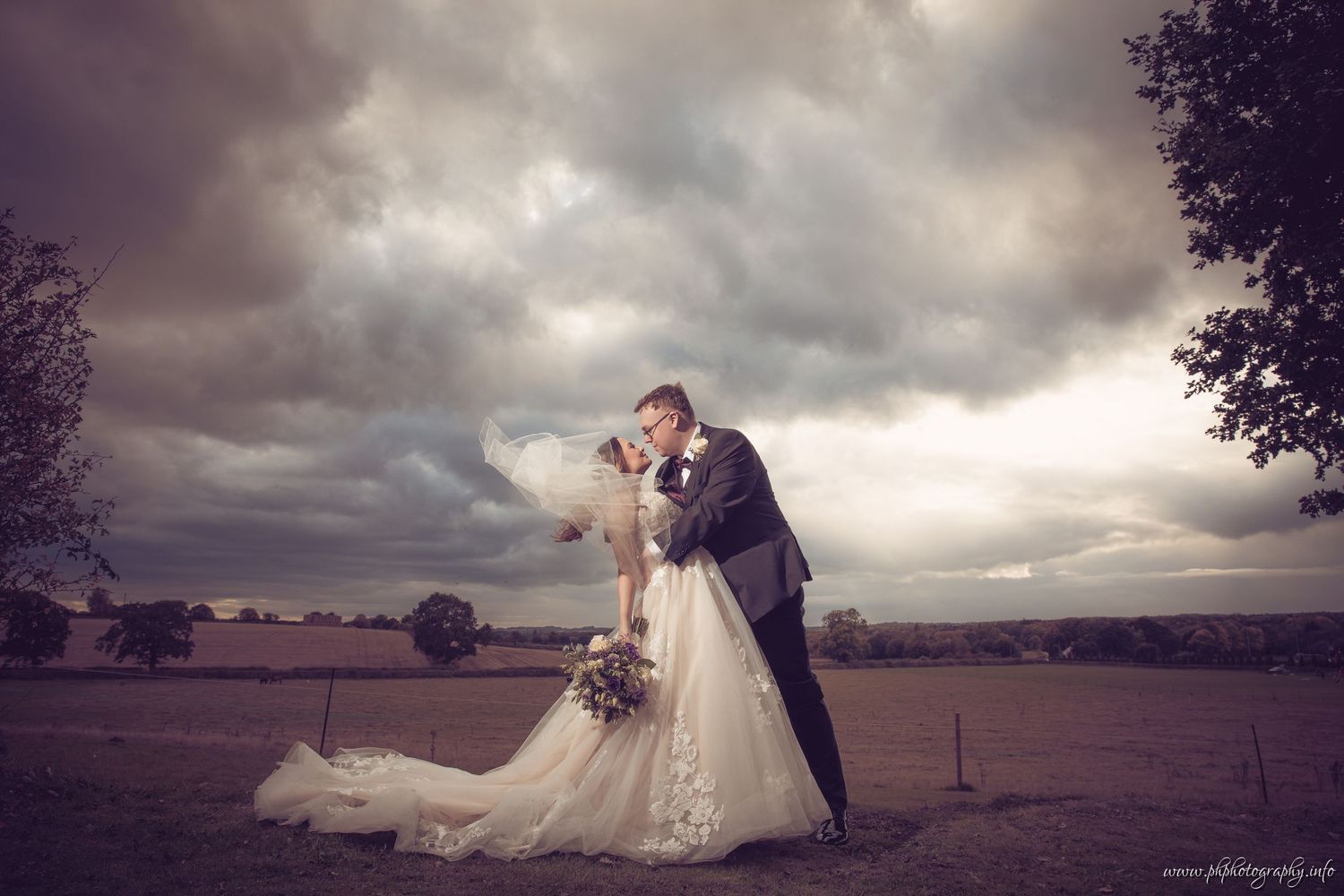 Nottingham wedding photographer Goosedale Wedding