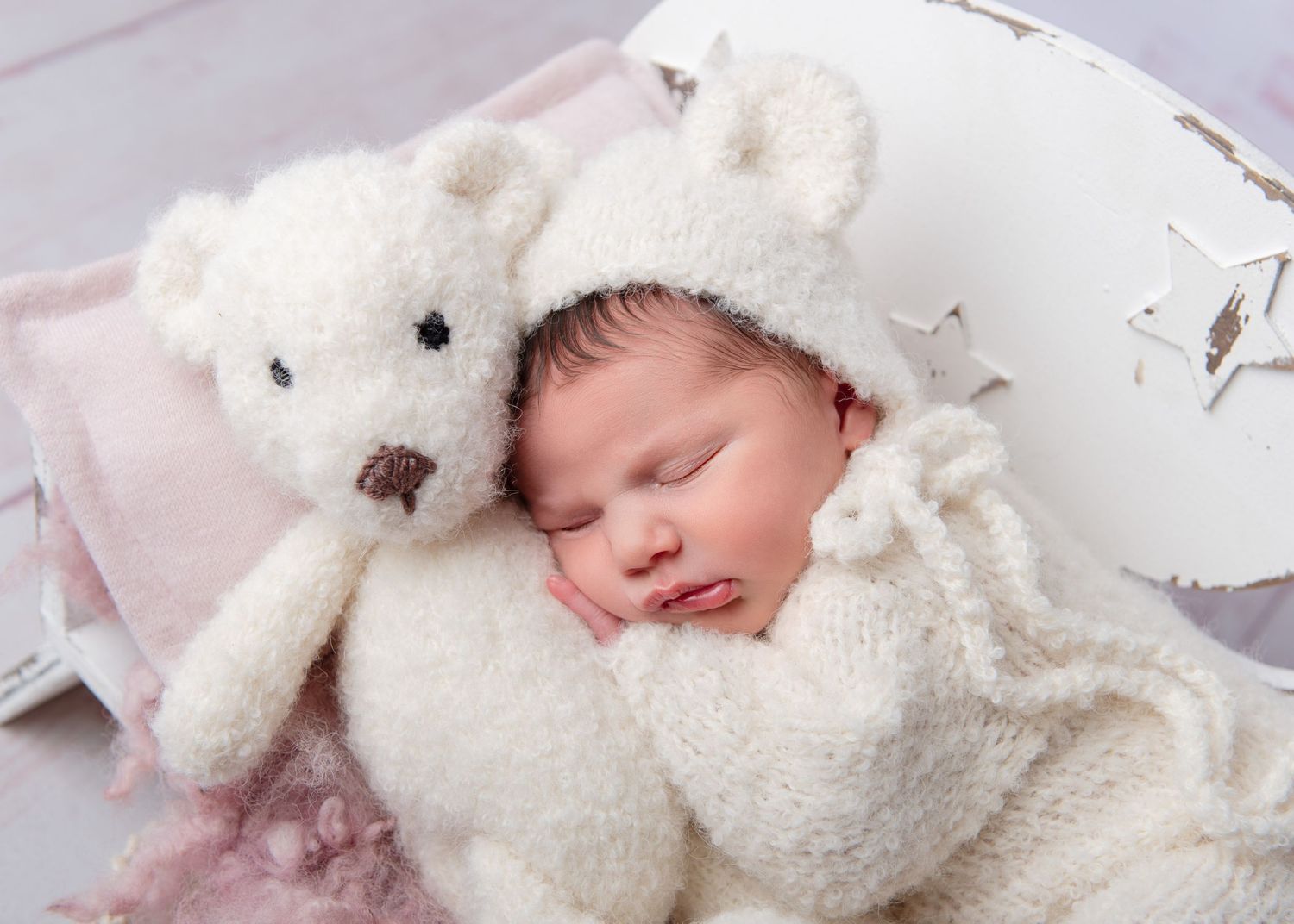 baby newborn bromsgrove Worcester cakesmash hand foot casting birmigham baby newborn pictures photos