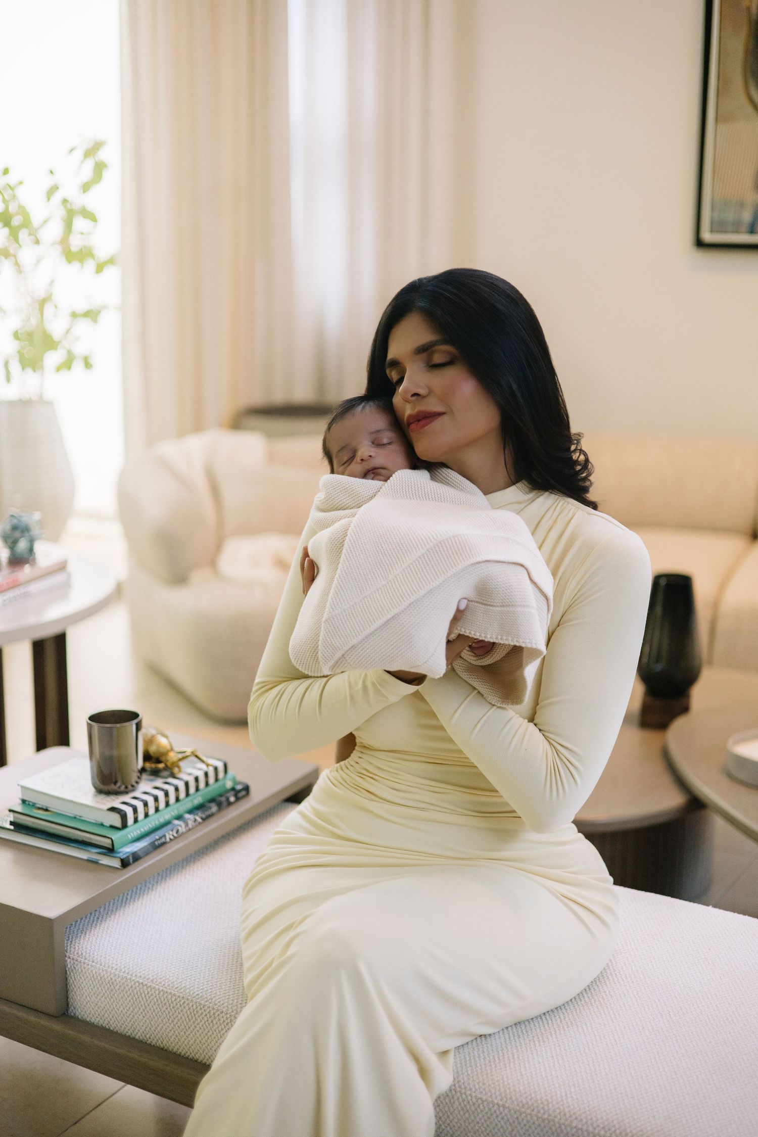Natural maternity photography celebrating the beauty of pregnancy.