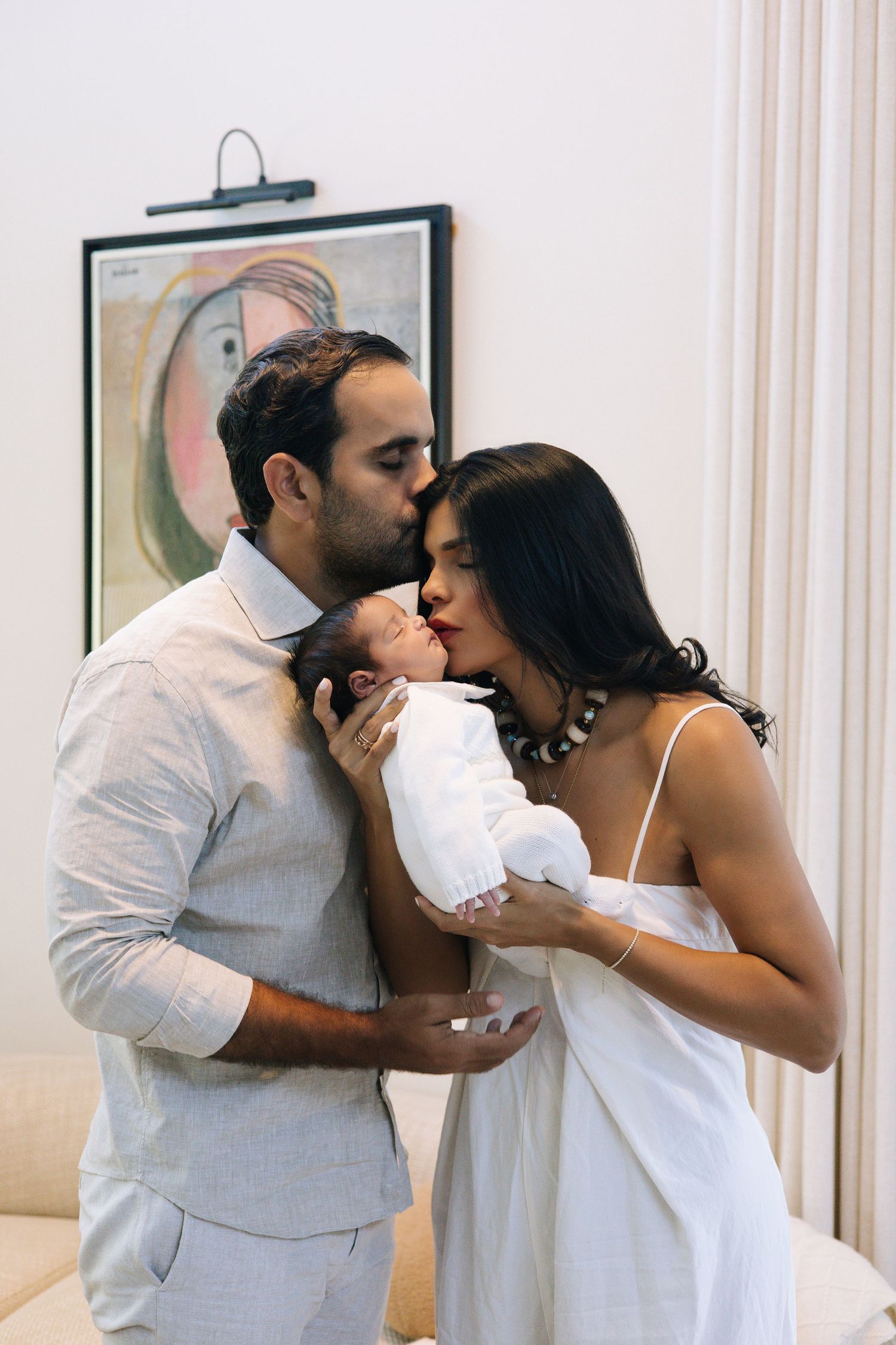 Lifestyle maternity photography focused on connection and emotion.