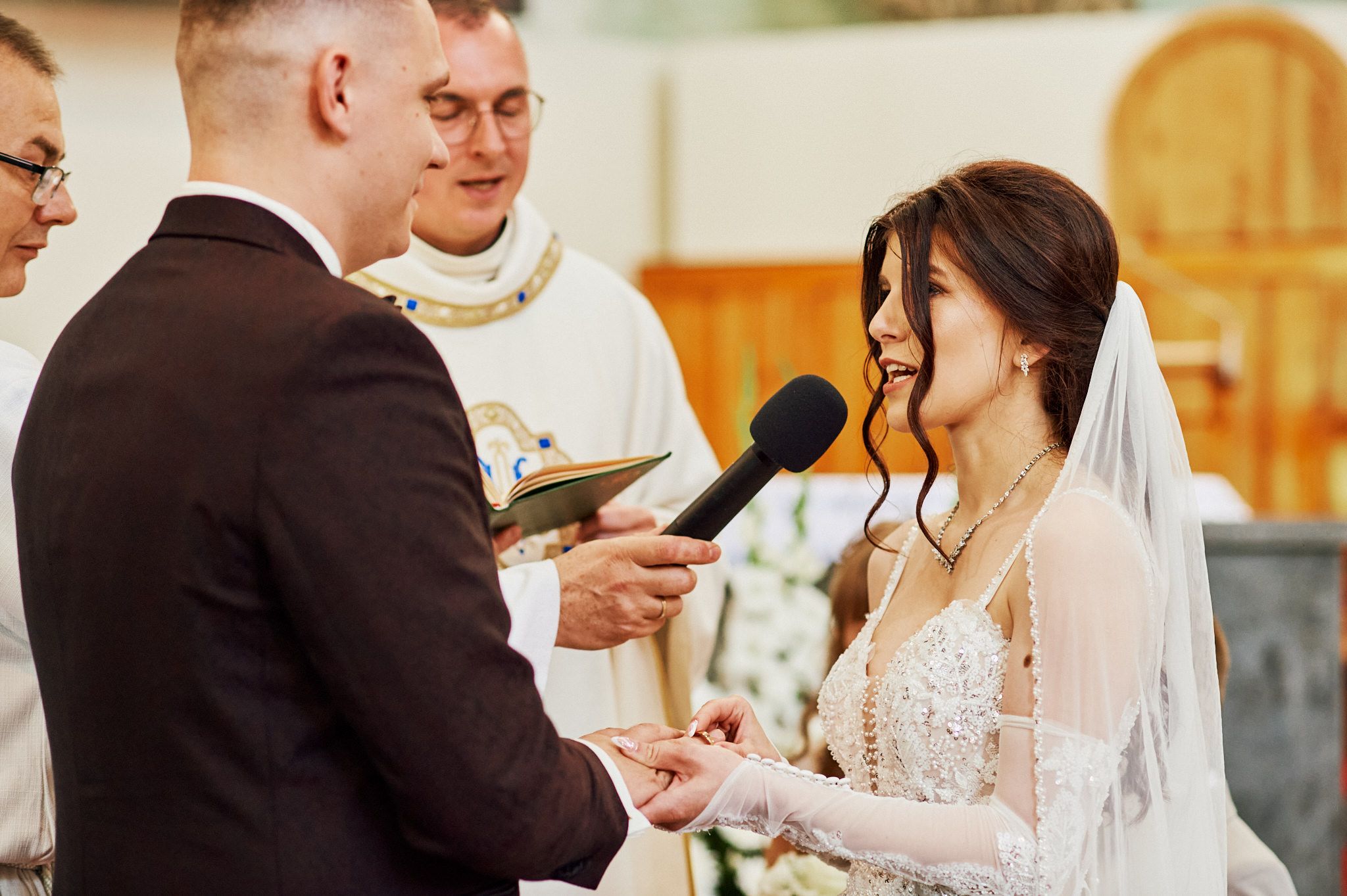 Reportaż ślubny kościół Jesionka