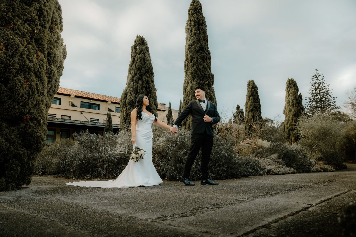 Palmerston North wedding photographer capturing bride and groom