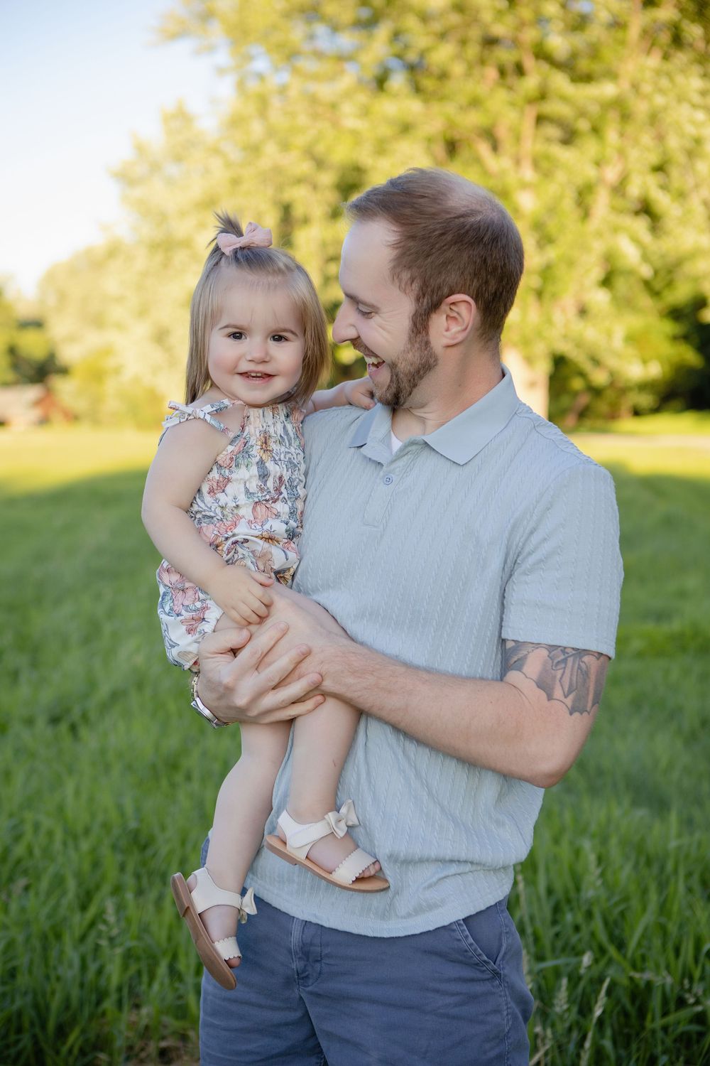 Kendall Kuss Photography Waukesha County family photographer. Mini Sessions family photographer in Watertown WI