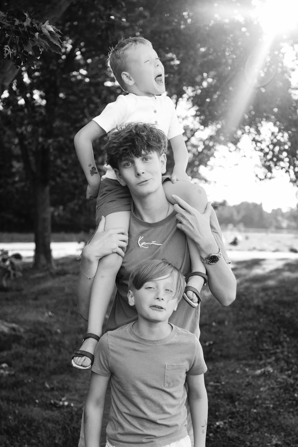 Kendall Kuss Photography Waukesha County family photographer. Mini Sessions family photographer in Watertown WI