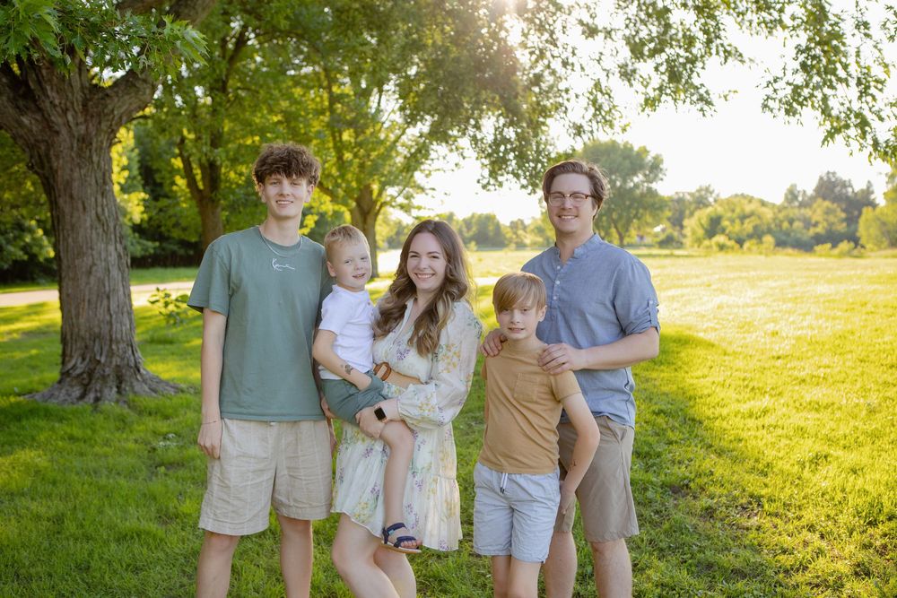 Kendall Kuss Photography Waukesha County family photographer. Mini Sessions family photographer in Watertown WI