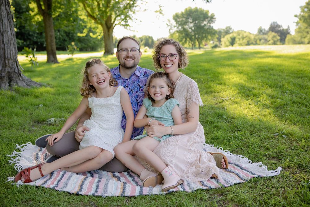 Kendall Kuss Photography Waukesha County family photographer. Mini Sessions family photographer in Watertown WI