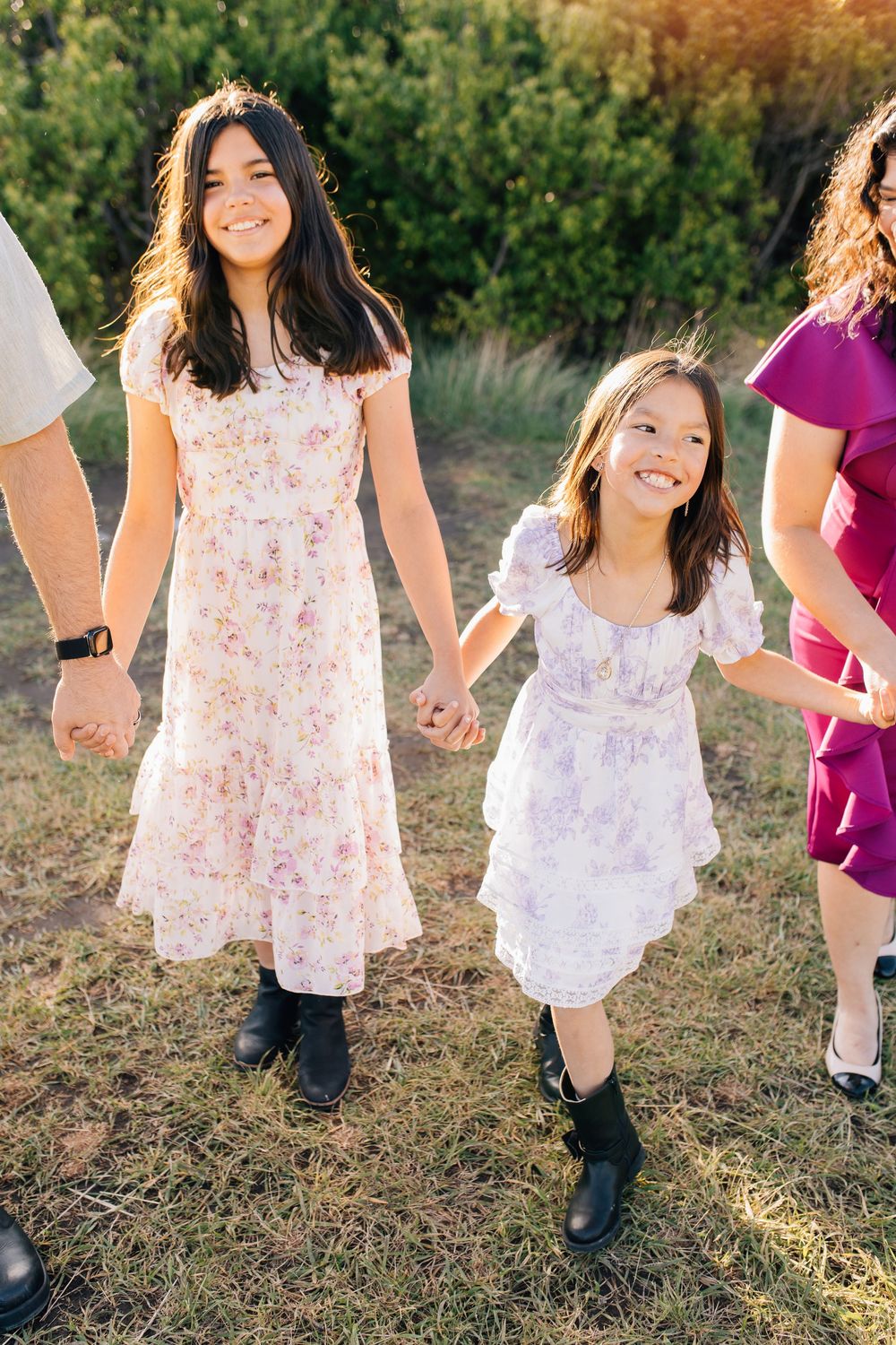 UTAH FAMILY PHOTOGRAPHER CAPTURING JOYFUL MOMENTS AT TUNNEL SPRINGS PARK IN SALT LAKE CITY