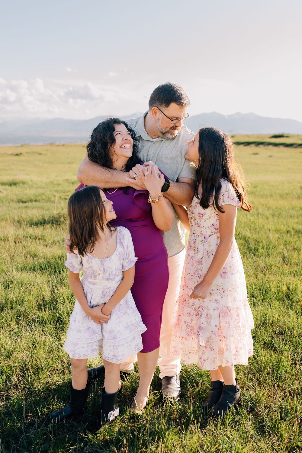 UTAH FAMILY PHOTOGRAPHER CAPTURING JOYFUL MOMENTS AT TUNNEL SPRINGS PARK IN SALT LAKE CITY