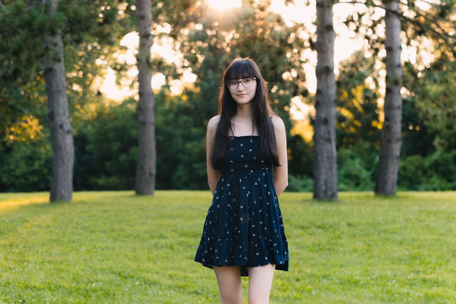 preparing for high school senior photoshoot tips and tricks madison wisconsin yearbook photos what to wear little blue dress floral nature