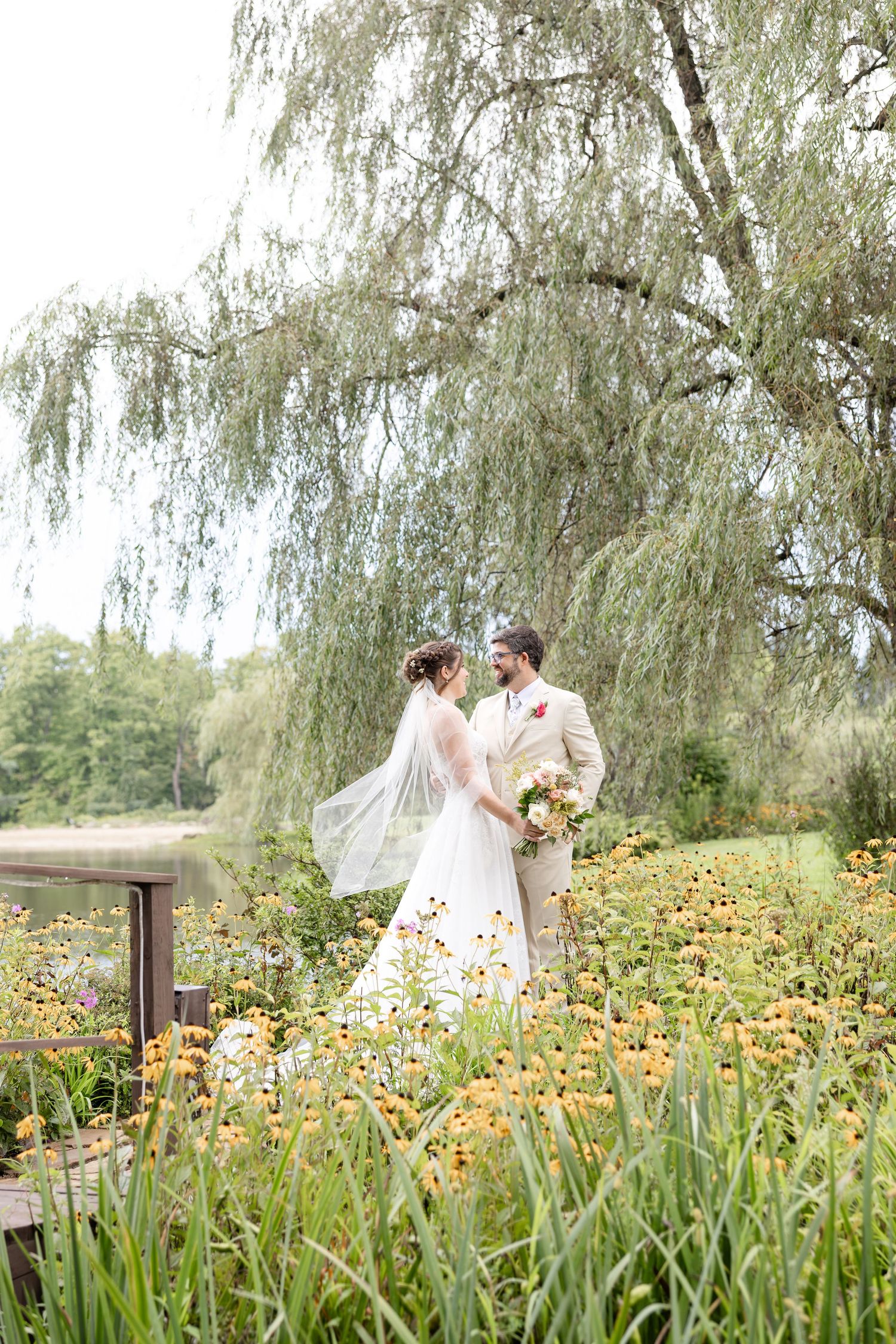 Romantic Meadow Ridge Events wedding in Windsor, Ohio photographed by Julia & Sean Photography, Northeast Ohio wedding photographers.